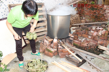端午節(jié)，粽子送真情！能者橡膠不一樣