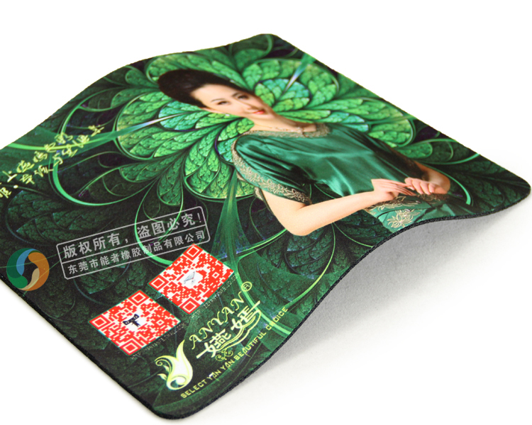 服裝<a title='廣告鼠標墊' target='_blank' href='http://www.hfyhdy.com/' class='seolabel'>廣告鼠標墊</a>